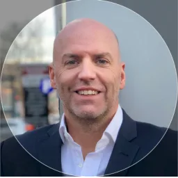 Dennis, founder of Saving Thoughts
